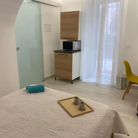 With Bathroom And Private Terrace 아파트 카타니아