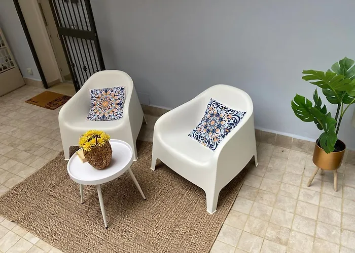 With Bathroom And Private Terrace 아파트